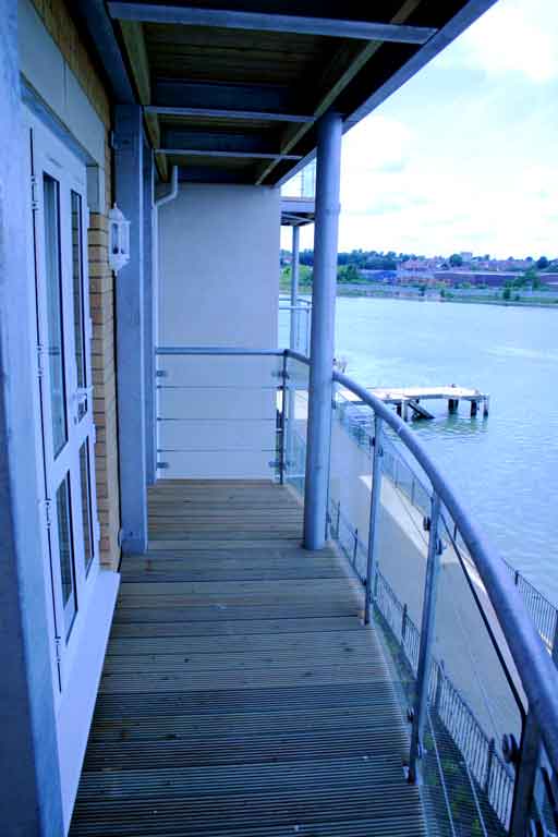 Lounge balcony